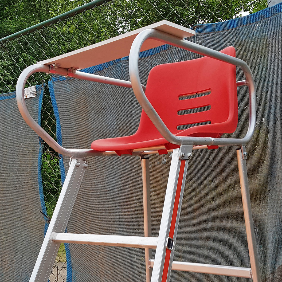 DELUXE Aluminium Umpire Chair - Silver - from £789 for 4